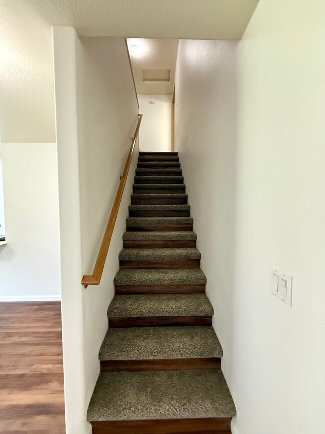 Building Photo - Newly Remodeled 3-Bed, 2.5-Bath Duplex for Rent in Longview