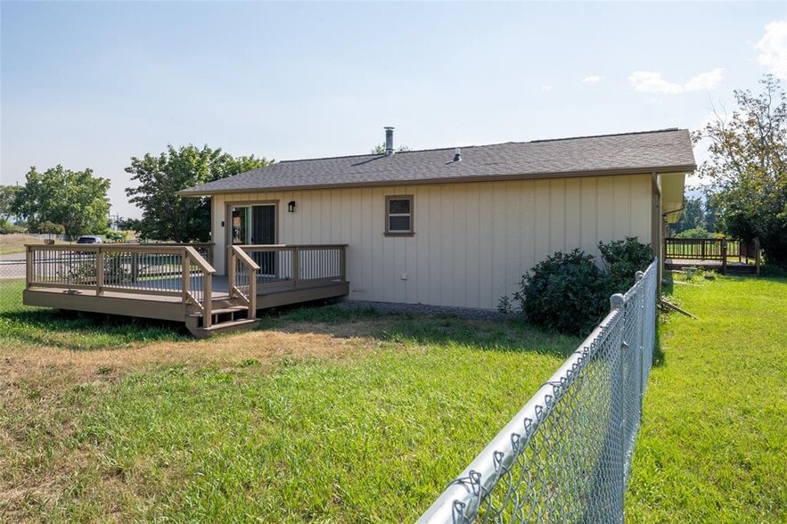 Building Photo - 1120 Tyro Ct