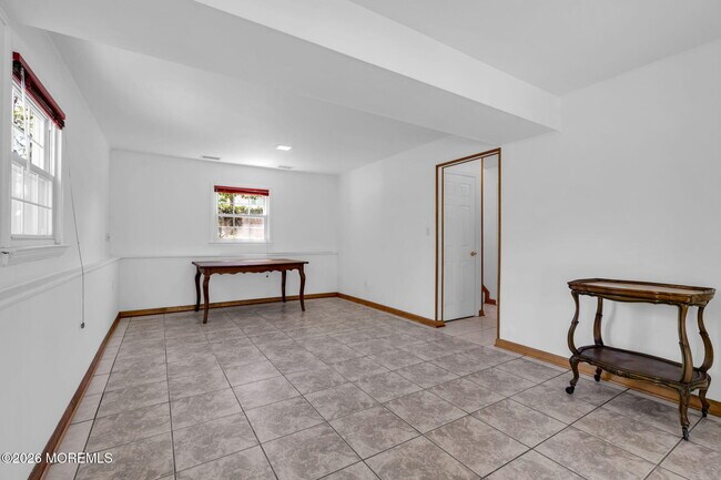 Building Photo - 1112 Wildwood Ave