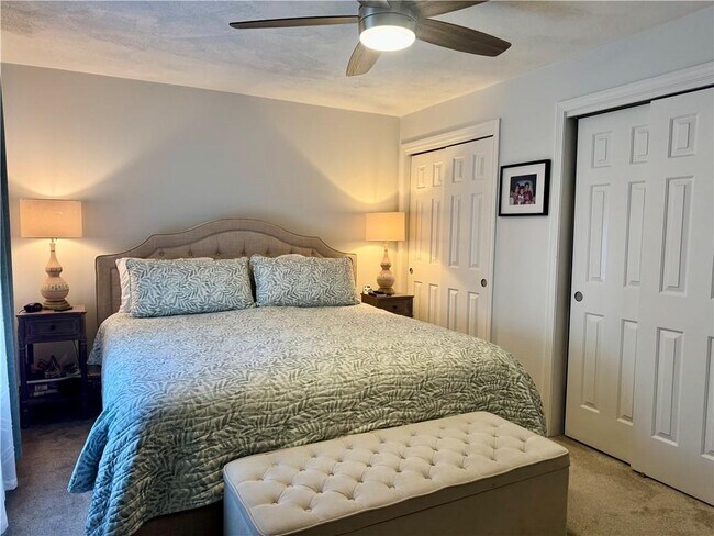 Building Photo - 10 Parsley Ln