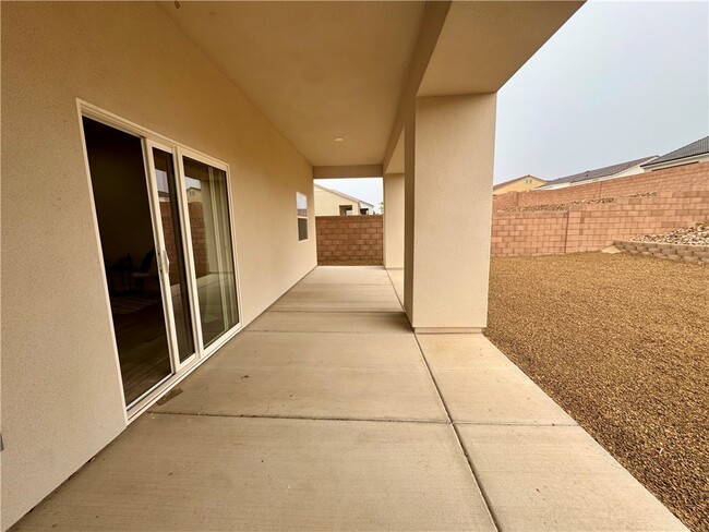Building Photo - 2225 Moonridge Ln
