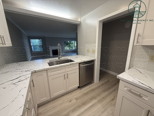 Building Photo - Remodeled Two Bedroom Ocean Pines Condominium