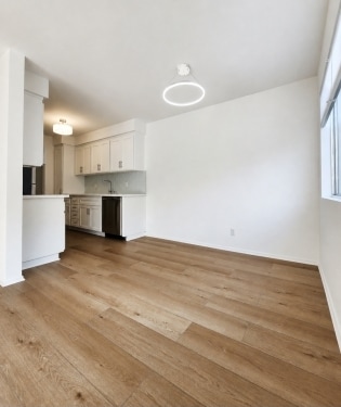 Interior Photo - 1852 Corinth Ave