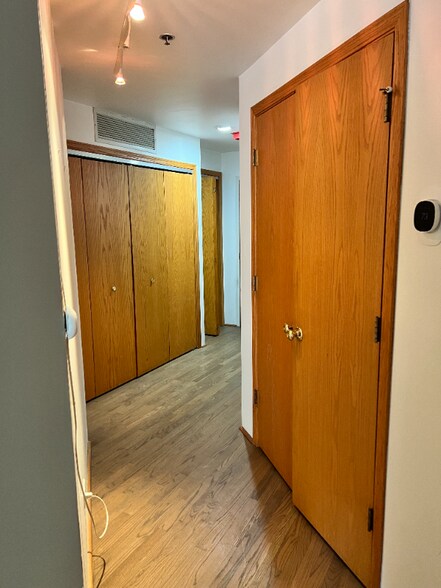 Building Photo - 161 W Harrison St