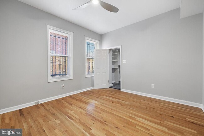 Building Photo - 504 L St NE