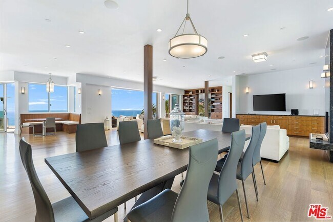 Building Photo - 200 Arno Way