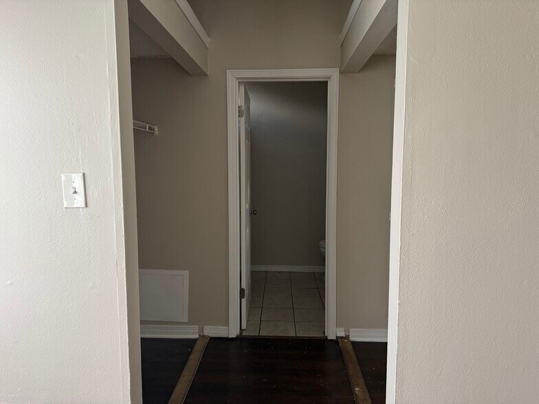 Building Photo - 8023 Bayou Fountain Ave