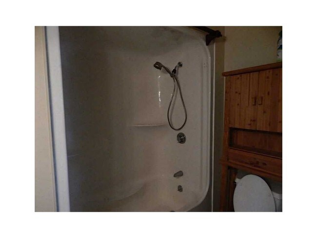 Building Photo - 1785 W Main Rd