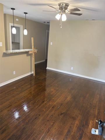 Building Photo - 930 Harlandale Ave