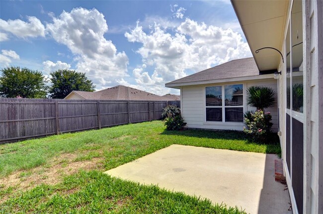 Building Photo - 120 Hamilton Dr