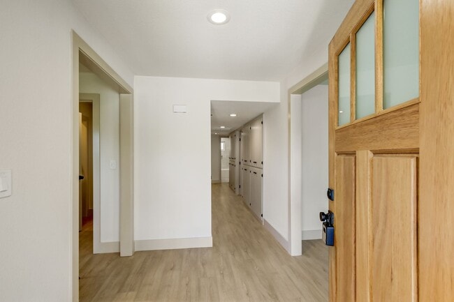 Building Photo - High-End 4-Bedroom Retreat | Designer Kitchen | Resort-Style Backyard & Pool!