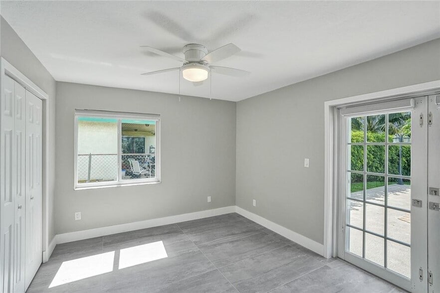 Building Photo - 11627 SW 50th St