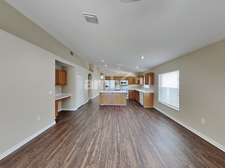 Building Photo - 1012 Cristelle Jean Dr