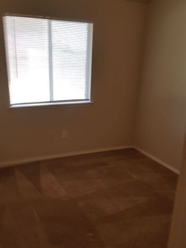 Building Photo - 6717 Dream Dust Dr