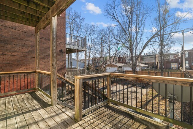 Building Photo - *MOVE IN SPECIAL* High end, 3 bedroom single family home in The Grove!