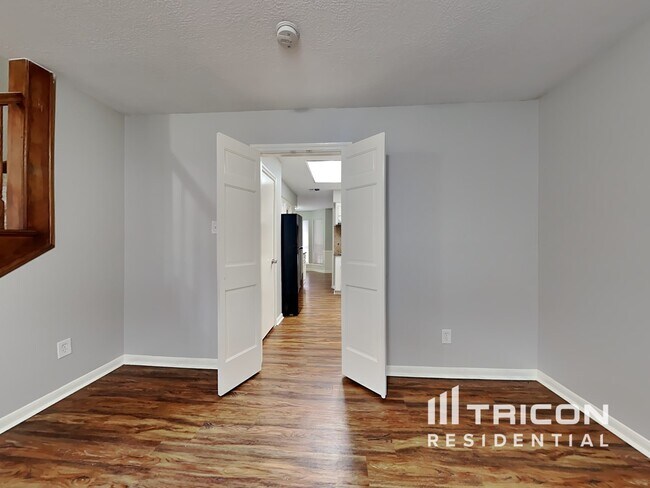 Building Photo - 7315 Rancho Mission Drive Houston TX