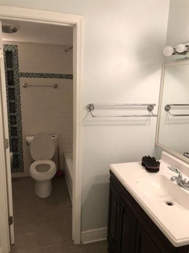 Building Photo - 3320 N Arnoult Rd