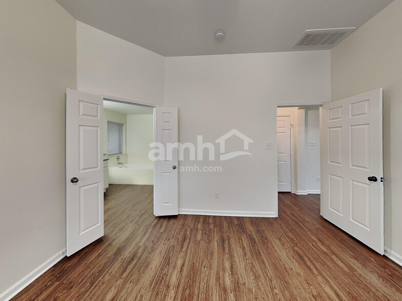 Building Photo - 3908 Rocky Shore Ln