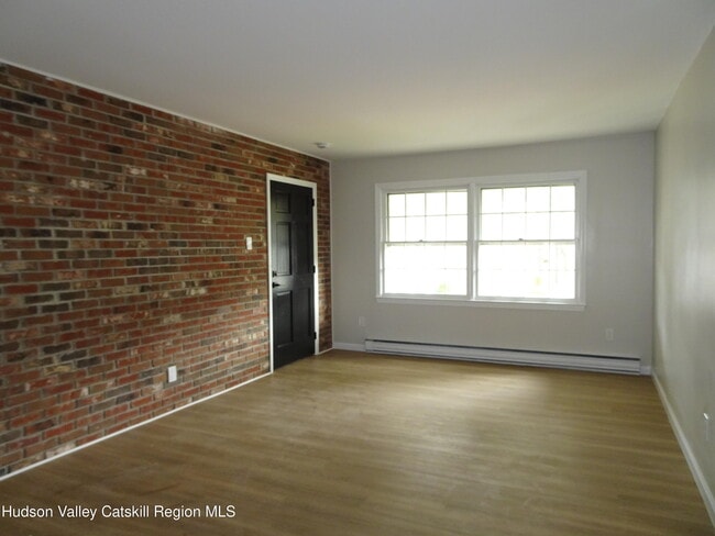 Building Photo - 167 NY-23