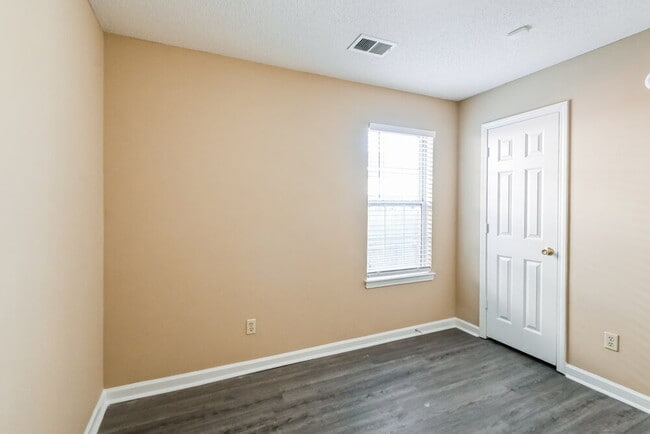 Building Photo - 2901 Connor Reed Dr