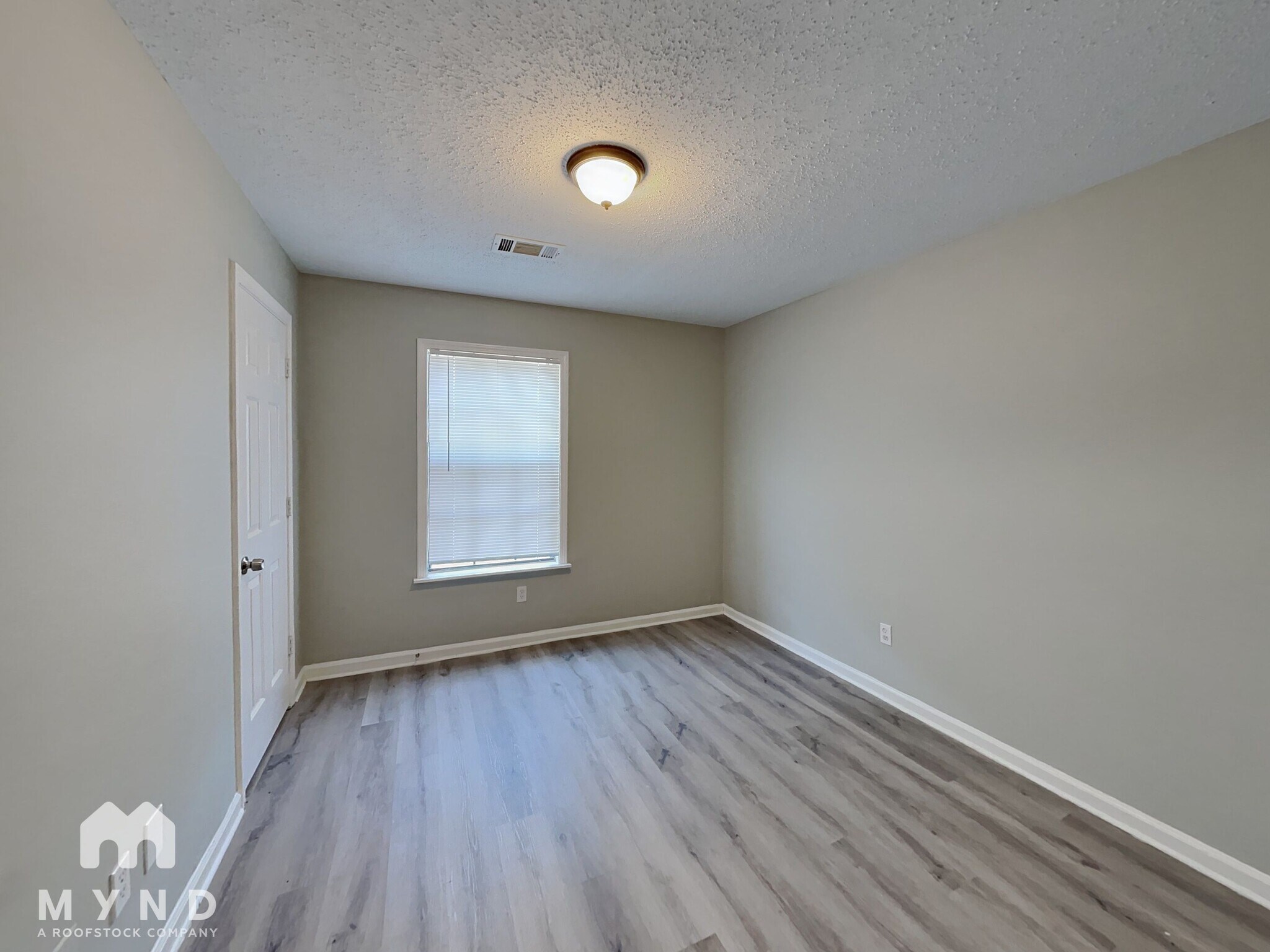 Building Photo - 5266 Rolling Ridge Cove