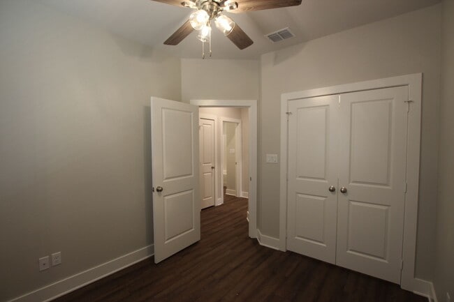 Building Photo - COMING SOON! Luxury 3 Bedroom 2 Bath Townh...
