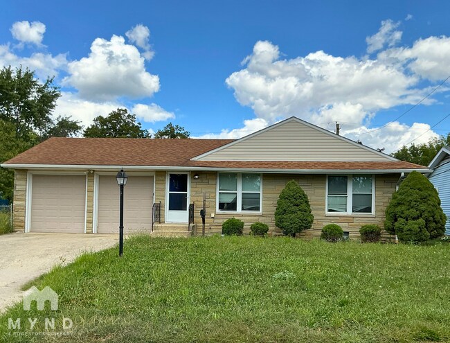 Building Photo - 2574 Vanderberg Ave