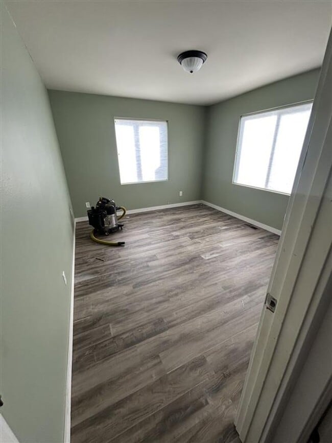 Building Photo - 211 Baker St