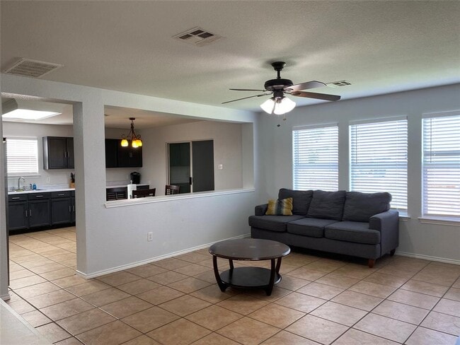 Building Photo - 13308 Dearbonne Dr