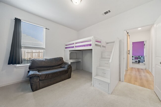 Building Photo - 1332 Tan Gable Ln