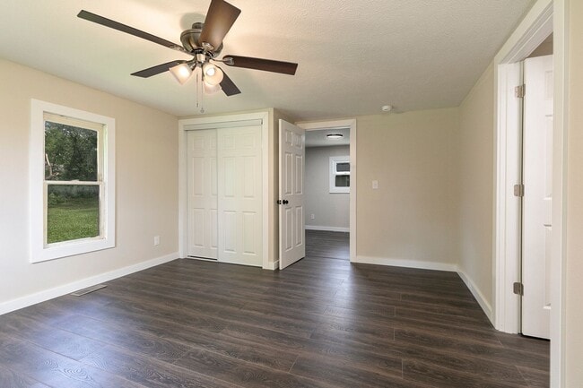 Building Photo - REMODELED 2 Bedroom | 2 Bathroom HOME -- 1...