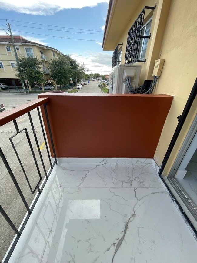 Building Photo - 47 NW 47th Ave