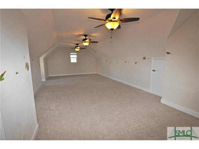 Building Photo - 165 Butler Dr