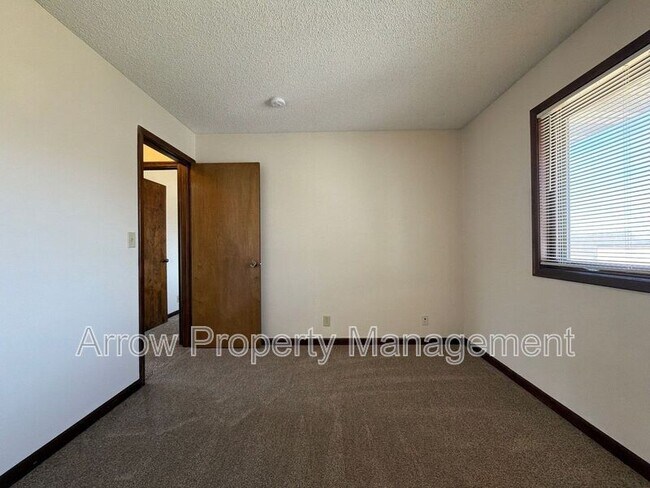 Building Photo - 5050 Prince Rd