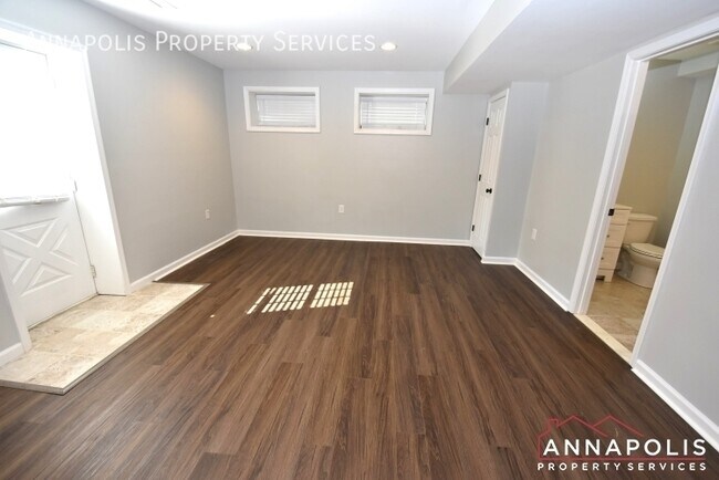 Building Photo - 324 Windell Ave