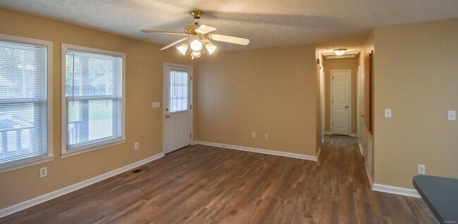 Building Photo - 3840 Browns Rd
