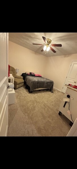 Building Photo - 5621 Memorial Dr