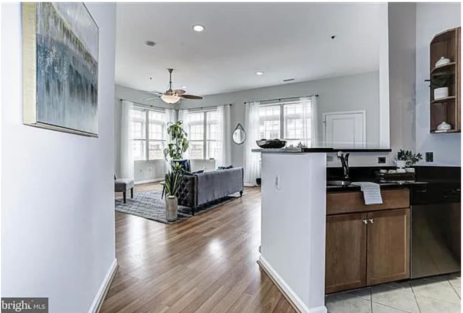 Building Photo - 309 Holland Ln