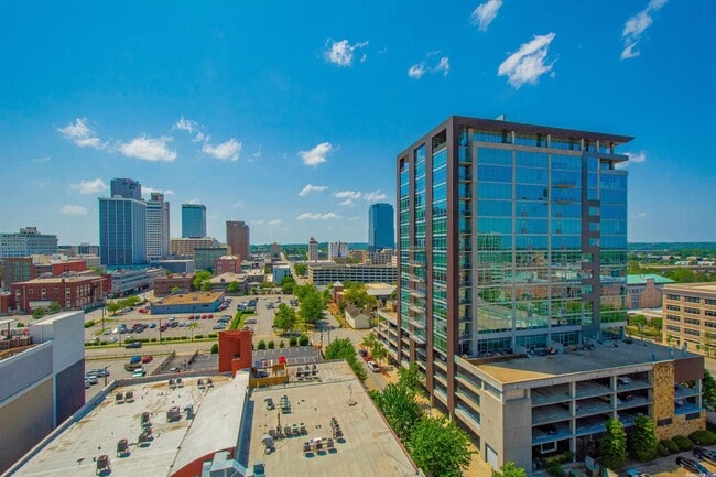 Building Photo - 315 Rock St