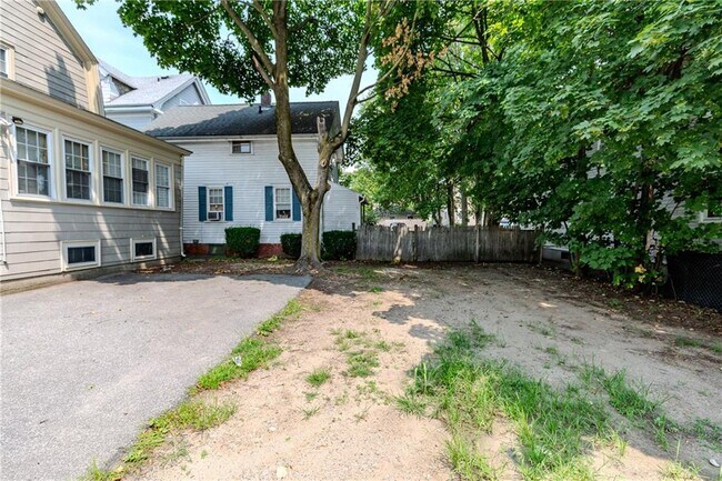 Building Photo - 173 Oakland Ave