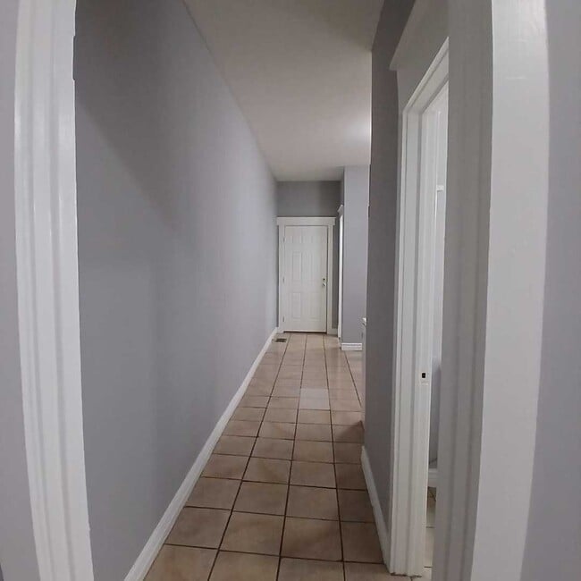 Building Photo - 4056 W Hirsch St