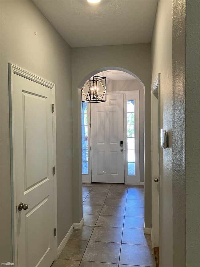 Building Photo - 3 br, 2.5 bath Townhome - 2531 Midnight Pe...
