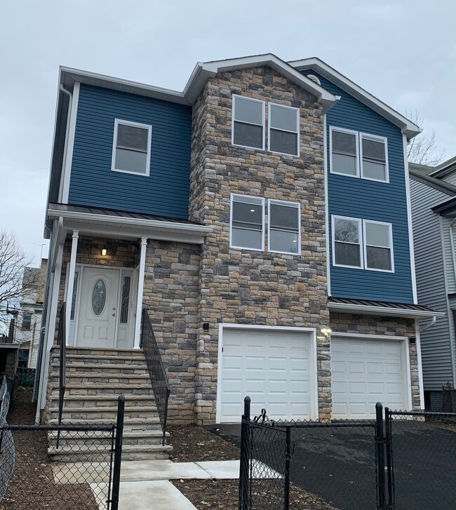 Building Photo - 171 N 17th St