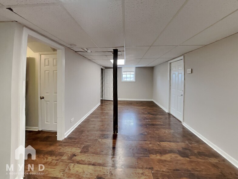 Building Photo - 611 Darlene Dr