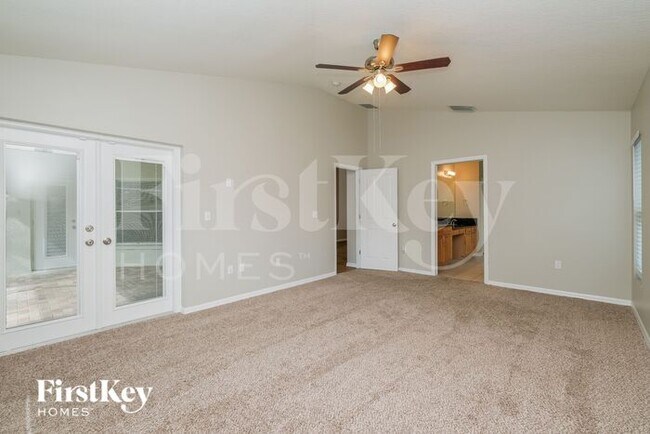 Building Photo - 10529 San Travaso Dr