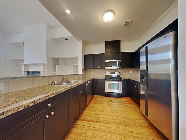 Building Photo - 5343 Kiam St