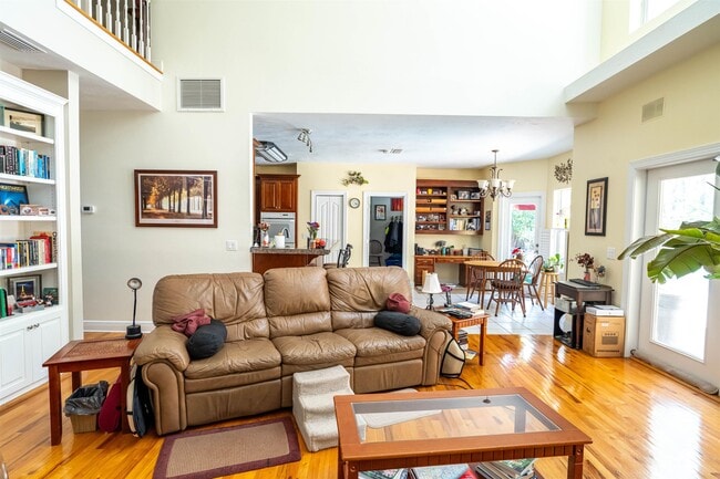 Building Photo - 491 Frank Shaw Rd