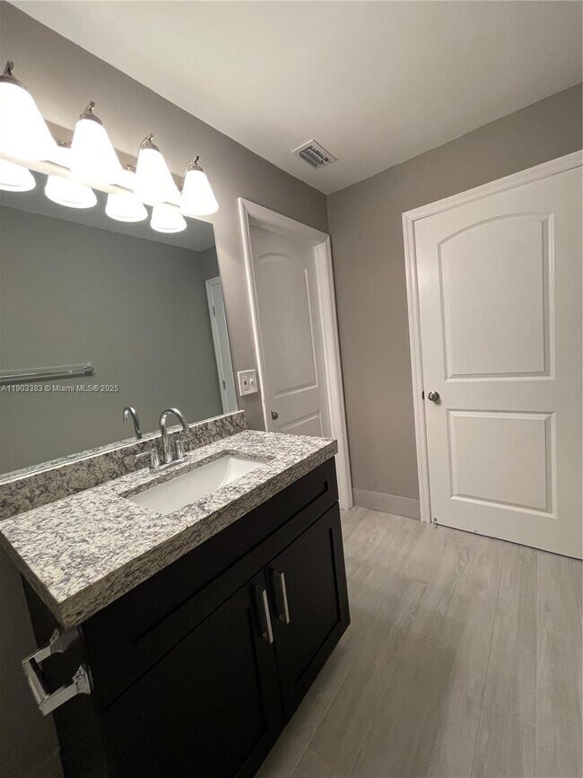 Building Photo - 3429 NW 44th St