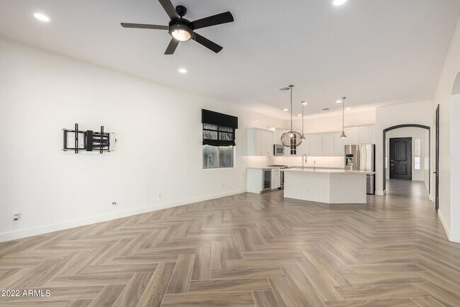 Building Photo - 10440 W Cashman Dr