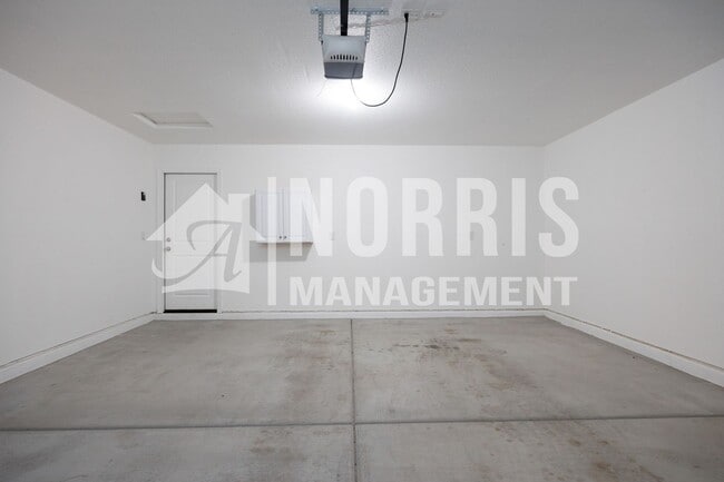 Building Photo - Beautiful New Home in Arizona City